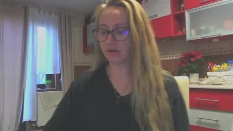 Melly online show from December 16, 7:58 am