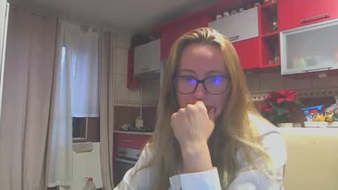 Melly online show from December 11, 7:09 am