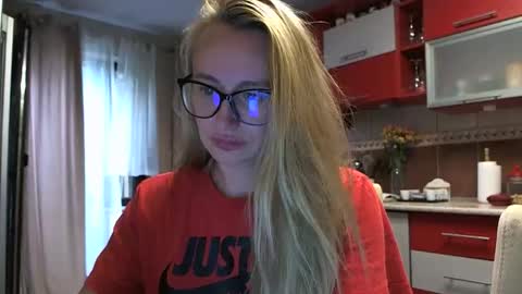 Melly online show from September 12, 7:29 am