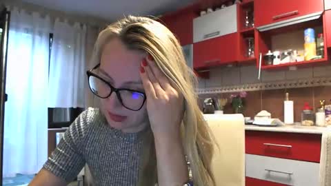 Melly online show from September 17, 6:44 am