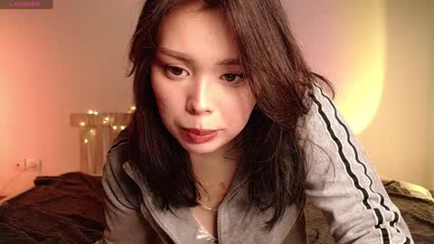 Snapshot of melmean chatting on January 2, 1:51 pm Mel online show from January 2, 1:51 pm