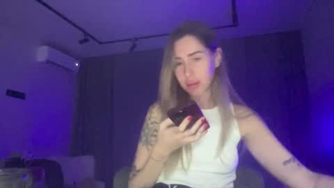 Snapshot of melodie_sweet chatting on October 6, 4:45 pm Melodie online show from October 6, 4:45 pm
