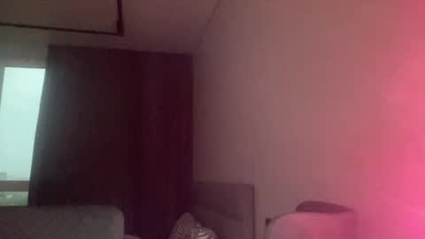 Snapshot of melodie_sweet chatting on October 17, 3:15 pm Melodie online show from October 17, 3:15 pm