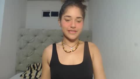 Snapshot of melody_phillips2 chatting on October 7, 10:52 am melody phillips online show from October 7, 10:52 am