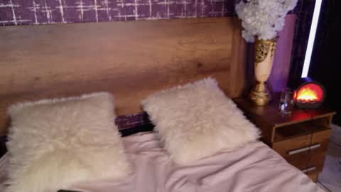 Melody or Val  online show from January 17, 10:50 pm