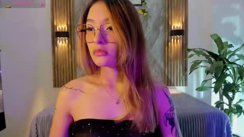 melodylanee online show from March 20, 11:15 am