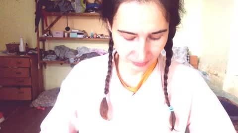 Snapshot of memorningdew chatting on October 19, 5:53 am Yummygirl online show from October 19, 5:53 am