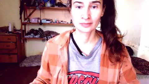 Snapshot of memorningdew chatting on October 23, 6:19 am Yummygirl online show from October 23, 6:19 am