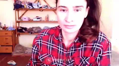 Snapshot of memorningdew chatting on March 8, 11:35 am Yummygirl online show from March 8, 11:35 am