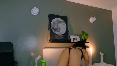  Memphis Williams  online show from October 24, 3:13 am