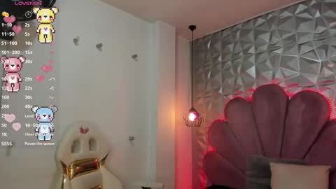    online show from March 1, 7:04 pm