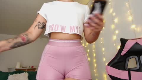 Miss Freckles online show from January 26, 6:58 pm