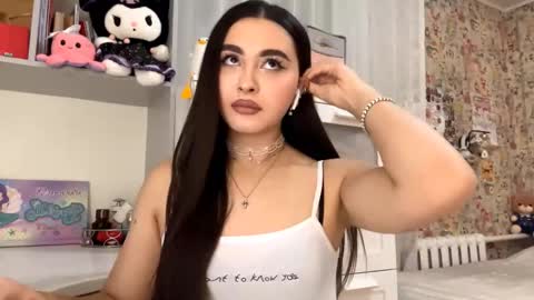 Enni online show from December 5, 5:47 pm