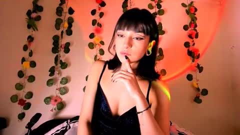 Snapshot of merlynn_ chatting on March 7, 7:52 am Diane 3 online show from March 7, 7:52 am