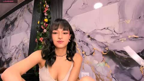 Snapshot of merlynn_ chatting on October 1, 5:01 am Diane 3 online show from October 1, 5:01 am