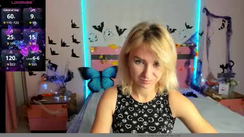 merymidnight online show from October 21, 5:55 am