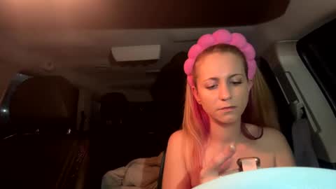 mezzy69 online show from March 5, 9:38 am