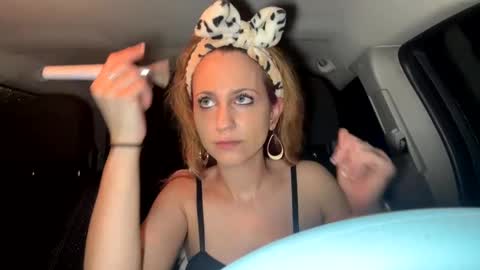 mezzy69 online show from January 18, 9:34 am