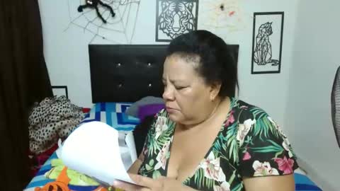 mhia1972 online show from October 31, 1:07 am