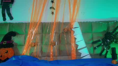 Emi online show from October 18, 9:49 pm