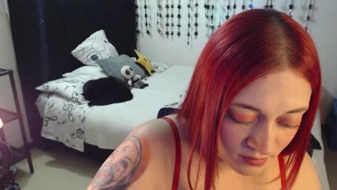 mia online show from March 1, 1:16 am