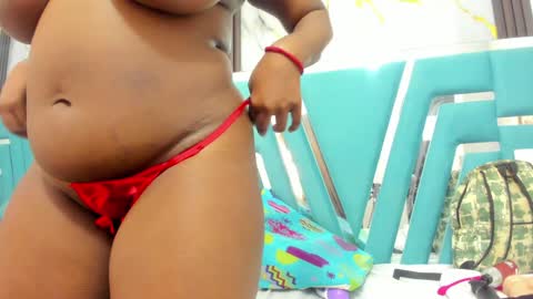 Snapshot of mia_alvares chatting on December 7, 10:45 am Mia online show from December 7, 10:45 am