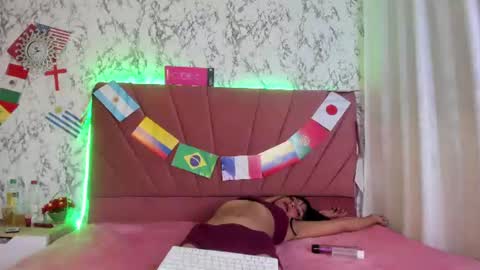 follow me MIA  online show from June 30, 10:20 pm