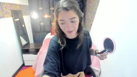 MIA CARTER online show from October 28, 7:52 pm