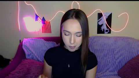 mia_cutie77 online show from September 19, 10:36 am