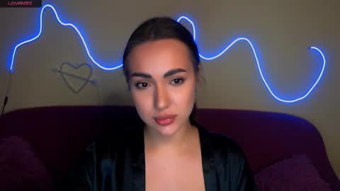 mia_cutie77 online show from November 25, 10:17 am