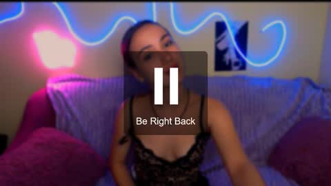 mia_cutie77 online show from October 9, 9:24 am