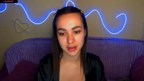 mia_cutie77 online show from October 25, 7:27 am