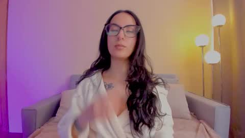 Sarah Luna online show from February 13, 7:37 pm