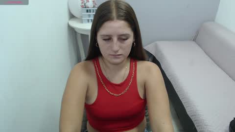 Snapshot of mia_diaz1 chatting on January 28, 1:38 pm Mia online show from January 28, 1:38 pm