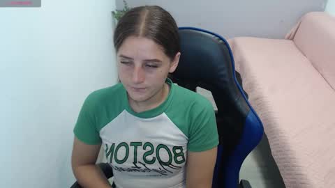 Mia online show from February 18, 1:54 pm