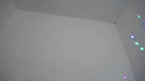 M I A online show from December 16, 10:43 am