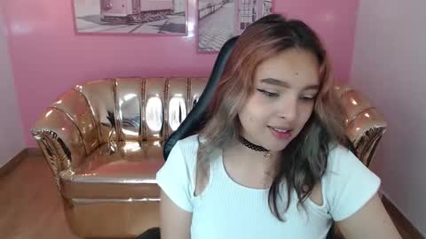 Mia online show from October 13, 2:09 pm