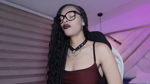 Mia online show from March 4, 3:13 am