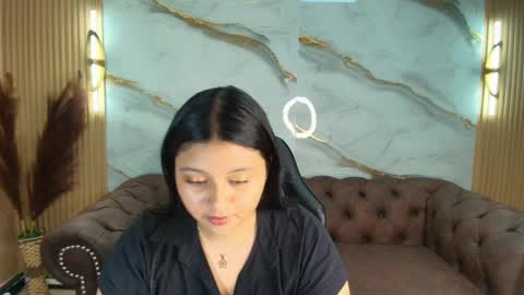 Snapshot of mia_hot_tf chatting on September 28, 1:05 pm Mia online show from September 28, 1:05 pm