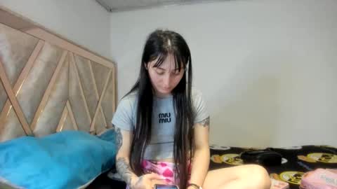 mia kaneee online show from January 18, 6:15 pm