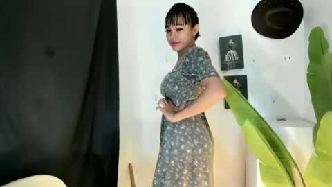 M I A online show from May 29, 9:18 am