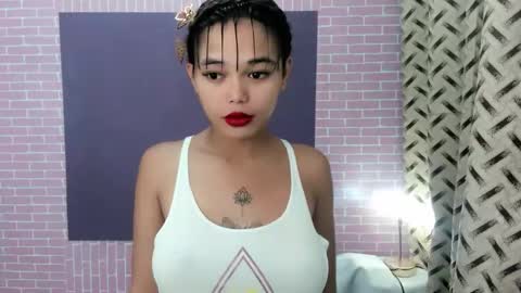 M I A online show from October 8, 7:13 am