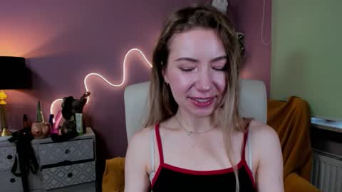 Mia online show from October 16, 7:00 am