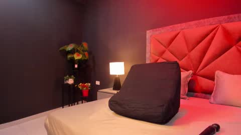 MIA  online show from February 15, 6:40 pm