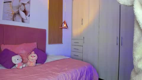 Mia Nevaeh - follow me online show from September 27, 8:38 pm