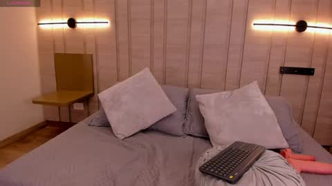 Mia online show from April 30, 2:39 am