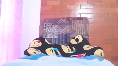Snapshot of mia_saint20 chatting on December 19, 9:16 pm Cintia Rodriguez online show from December 19, 9:16 pm