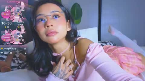 Mia online show from November 28, 5:16 pm