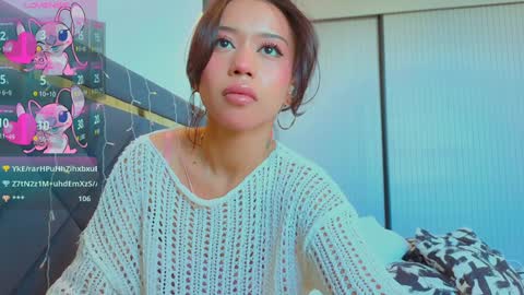 Snapshot of mia_sirenia chatting on February 1, 6:32 am Mia online show from February 1, 6:32 am