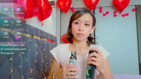 Snapshot of mia_sirenia chatting on February 13, 6:20 am Mia online show from February 13, 6:20 am